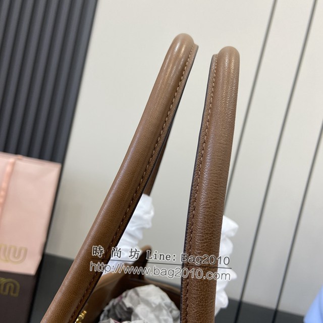 miumiu專櫃繆繆最新款女士Nappa羊皮革手提包 jh2341型號：5BG291